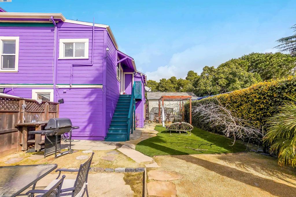 OAKLAND - Residential