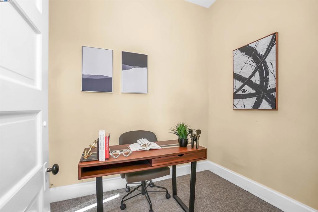 OAKLAND - Residential