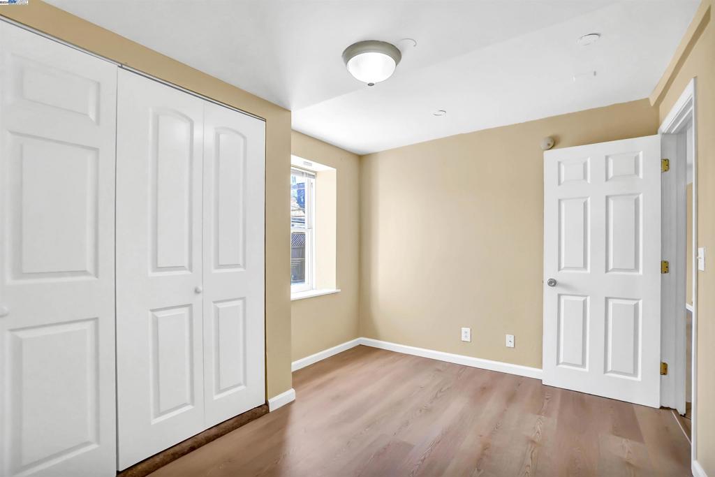 OAKLAND - Residential