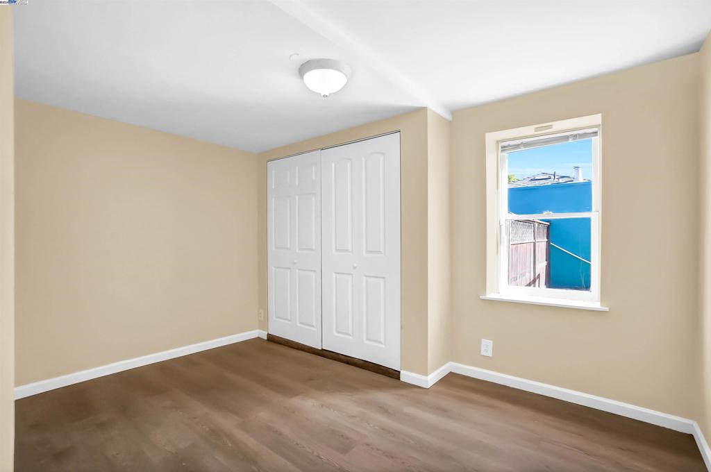 OAKLAND - Residential