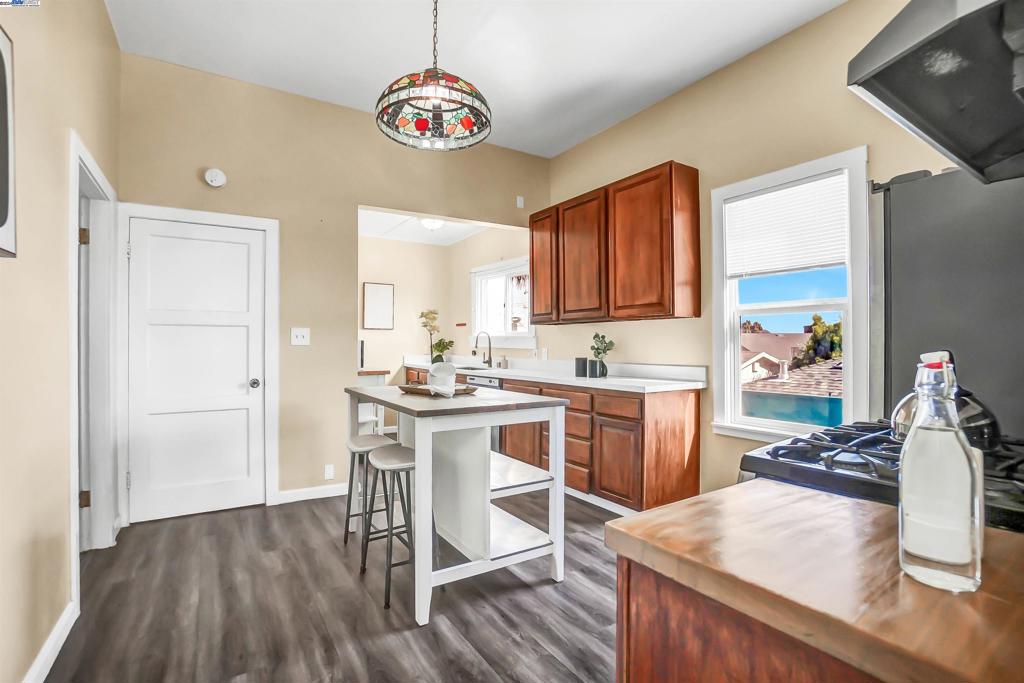 OAKLAND - Residential