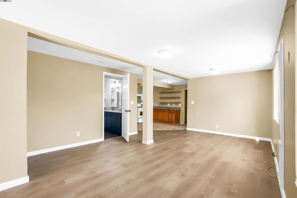 OAKLAND - Residential