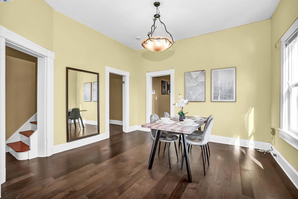 OAKLAND - Residential