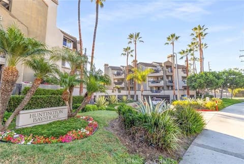 Photo of 430 Lake Street, Huntington Beach, CA 92648 (MLS # IV26166976)