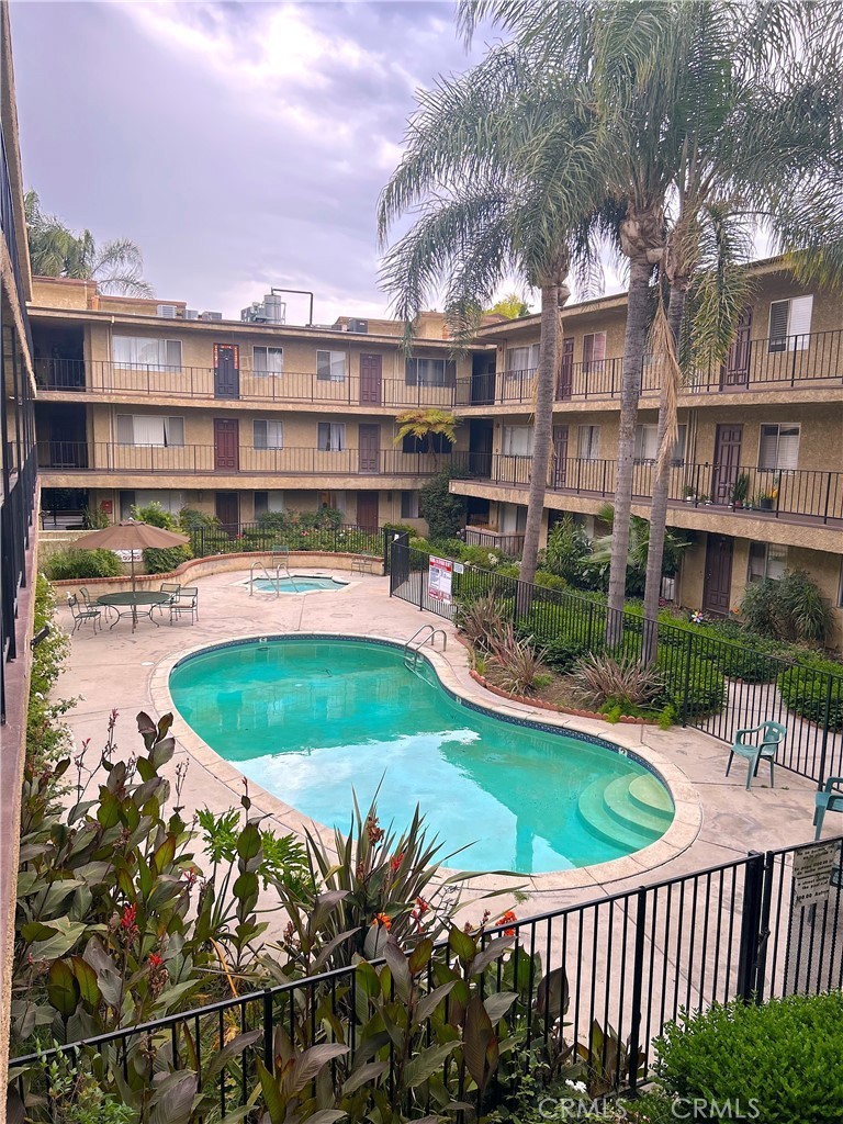 This remodeled Lower level unit is in move in condition with a private patio facing the swimming pool and jacuzzi. Amenities include a gas fireplace, living room patio and the Master bedroom has its own private patio as well.
This is an FHA approved building perfect for a first time homebuyer!
Seller to help with buyers closing cost $5,000 or reduction in price of $5,000.