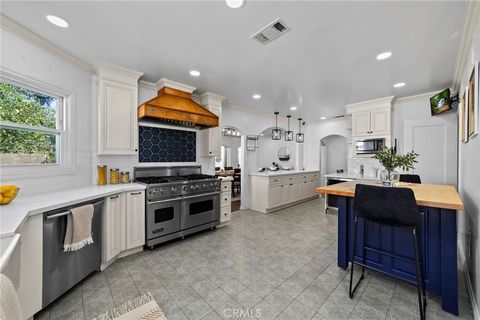 1697 N Allen Pasadena CA 91104