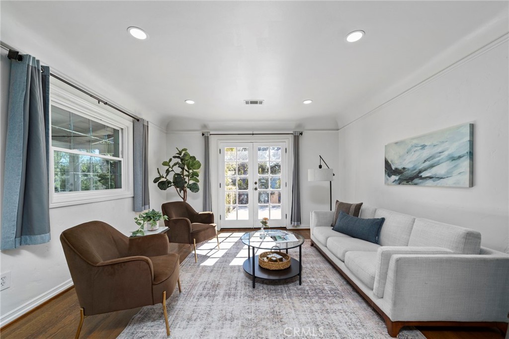 Properties 2 1697 N Allen