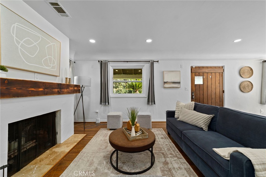 Properties 3 1697 N Allen