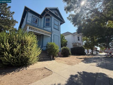 151 S 3Rd Ave Oakdale CA 95361