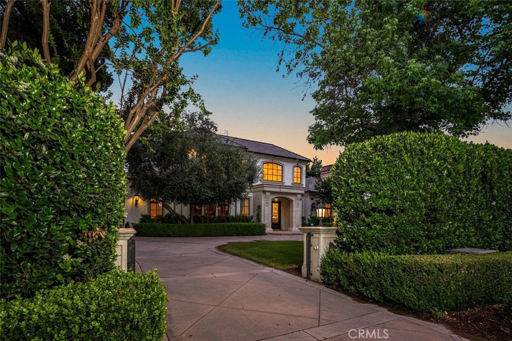 Properties 1 1122 S Santa Anita Avenue