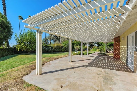 Tiny photo for 6565 Lorraine Dr, Riverside, CA 92506 (MLS # IV26231172)