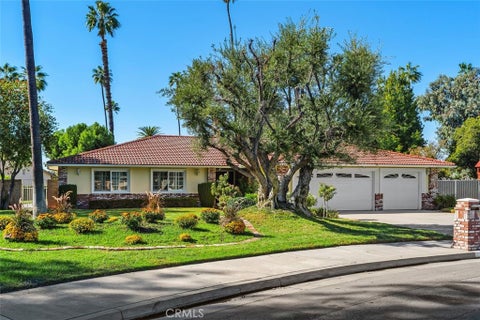 Tiny photo for 6565 Lorraine Dr, Riverside, CA 92506 (MLS # IV26231172)