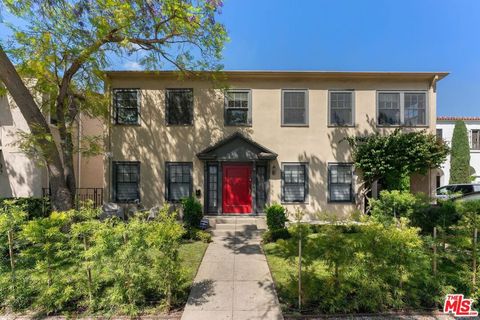 Photo of 139 S Orange Drive, Los Angeles, CA 90036 (MLS # 26831779)