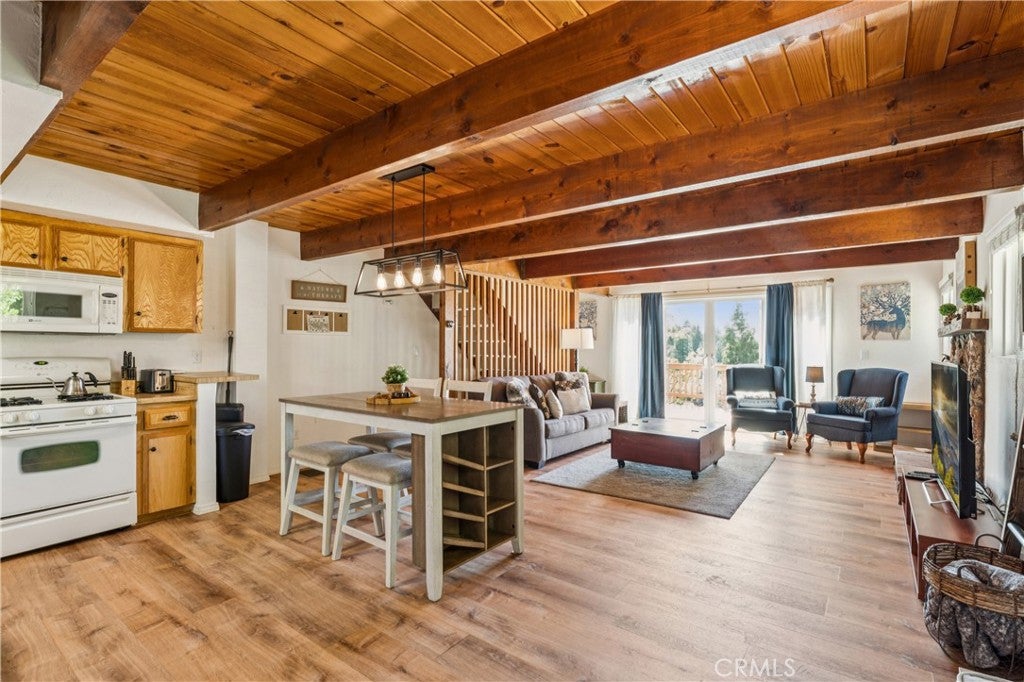 2409 Spring Oak