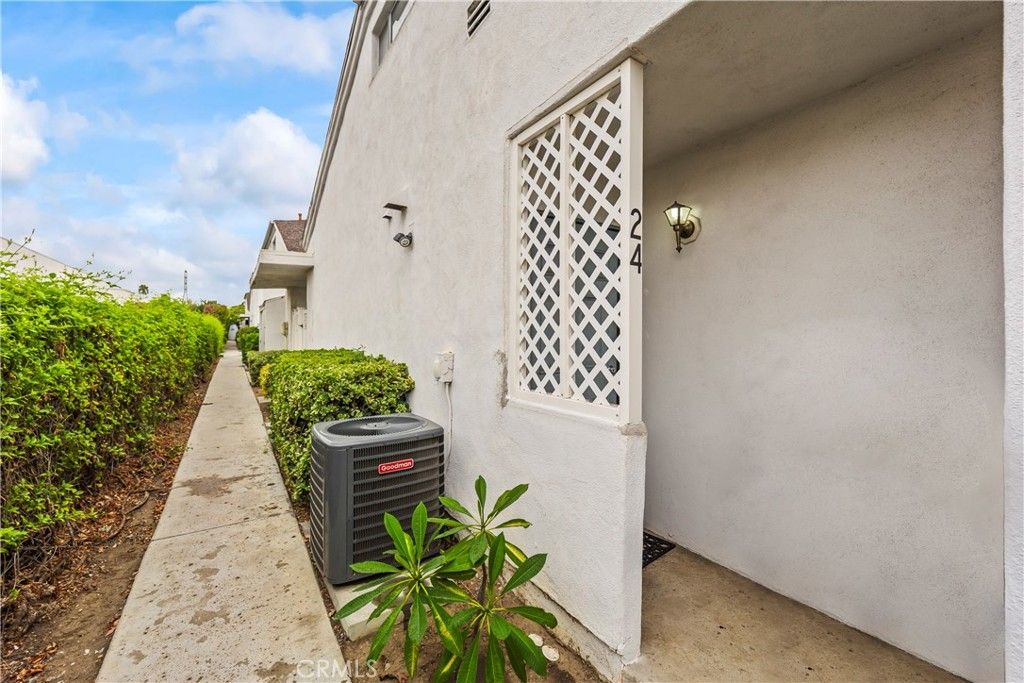 Photo of 16857 San Fernando Mission Boulevard #24, Granada Hills, CA 91344 (MLS # SR25228113)