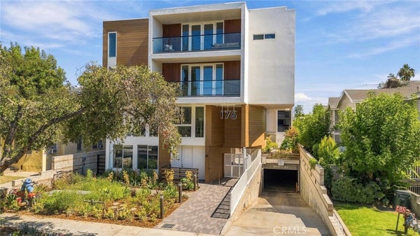 ADDRESS PRIVATE, COMMERCE, CA  - Image e0d4fec5eb62e4e49c7db5f10bfb672a/1696321531