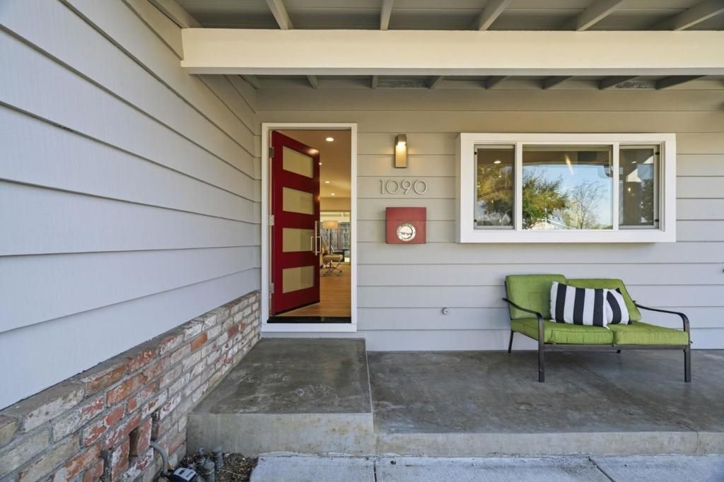 Photo of 1090 Butte Court, Sunnyvale, CA 94087 (MLS # ML82033666)