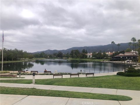 Photo of 5 Via Bondad, Rancho Santa Margarita, CA 92688 (MLS # OC26103470)