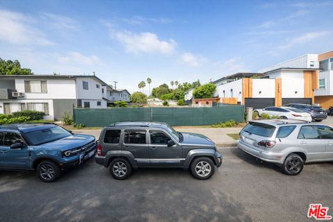 Photo of 1341 N Stanley Avenue, Los Angeles, CA 90046 (MLS # 26727753)