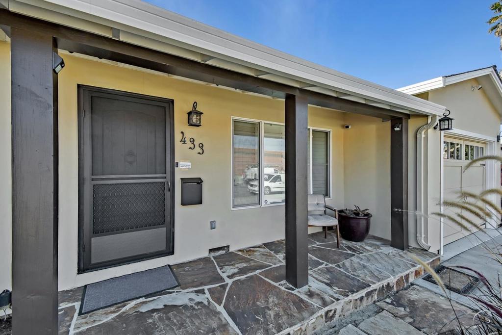 433 Daniel Way