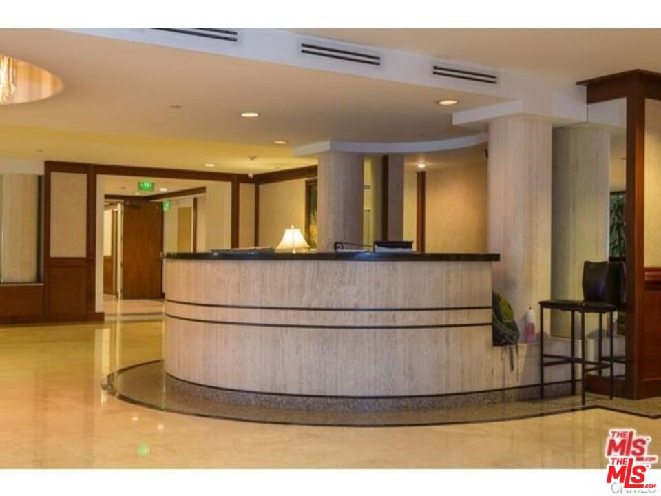 200 N Swall Drive 454