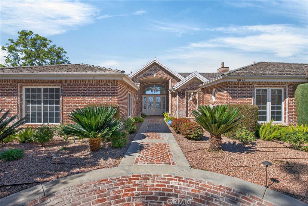 6872 Chartwell