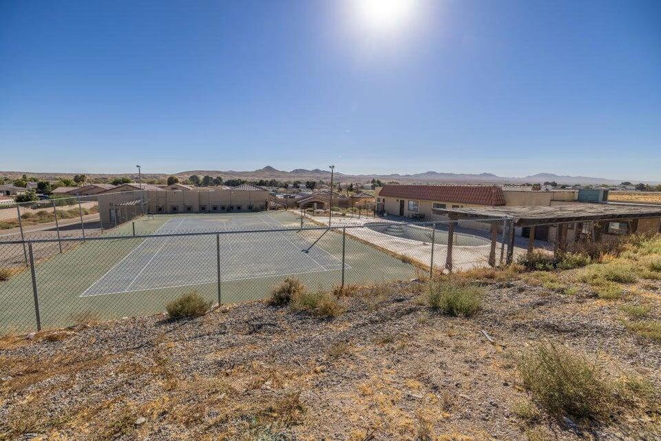 This 2 Bedroom, 2 bath condo has 800 SF of living space. Built in 1986. Located just off historic Route 66 in the High Community of Silver Lakes, offering resort style living. The HOA consists of two lakes totaling 277 acres for boating, fishing, swimming, a 27 hole championship golf course. RV Park, Equestrian Center and 20,000 square foot Clubhouse and tennis courts, pool, gym, library, meeting and event halls, all of which could be available to your tenants. Two Local shopping centers are within walking distance.
