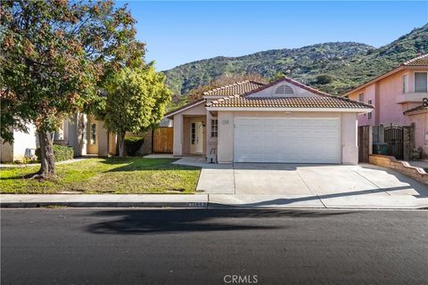 11443 Citrus Glen Fontana CA 92337