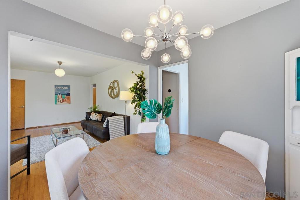 4253 Poplar