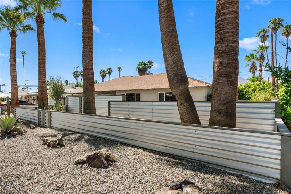 3767 E Sunny Dunes Road