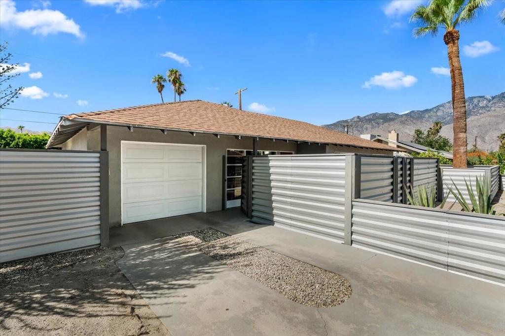 3767 E Sunny Dunes Road