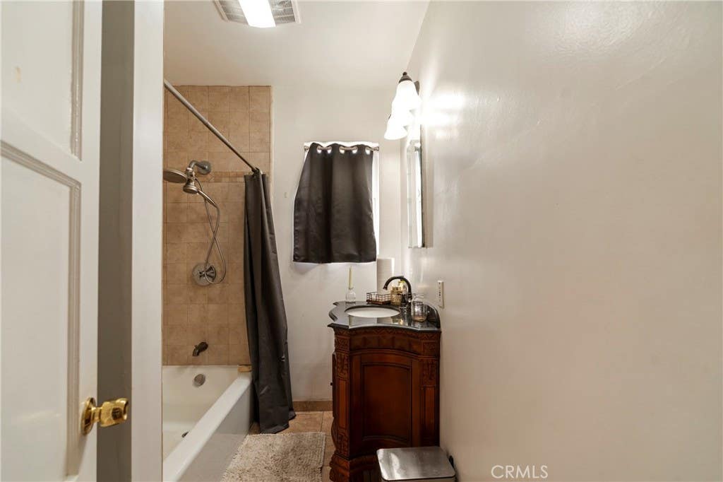 Photo of 2939 Kelton Avenue, Los Angeles, CA 90064 (MLS # SB26058924)