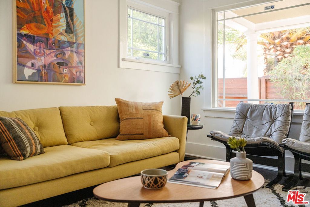 Photo of 5335 Fountain Avenue, Los Angeles, CA 90029 (MLS # 26655473)