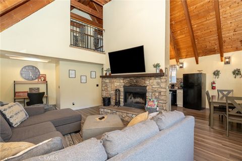 Photo of 115 Sunset Lane, Sugarloaf, CA 92386 (MLS # MB25229829)