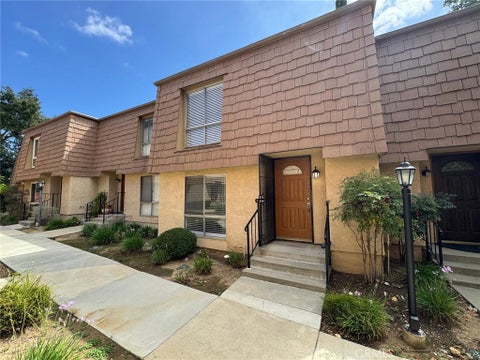 Photo of 4072 Yankee DR, Agoura Hills, CA 91301 (MLS # OC26204715)