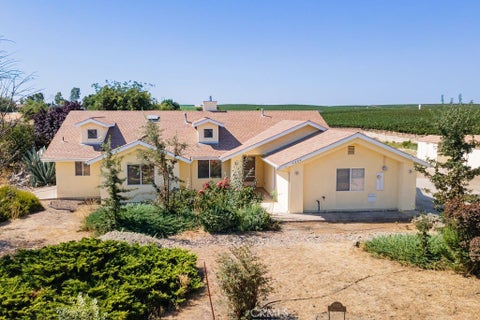 Photo of 6004 Merlot Lane, Paso Robles, CA 93446 (MLS # NS26188567)