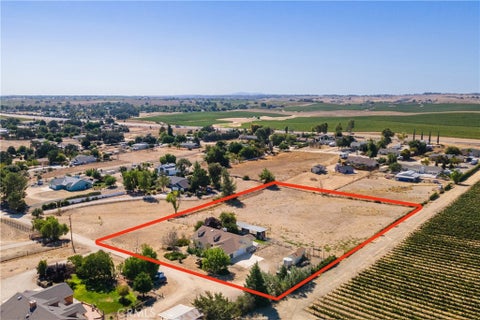 Tiny photo for 6004 Merlot Lane, Paso Robles, CA 93446 (MLS # NS26188567)