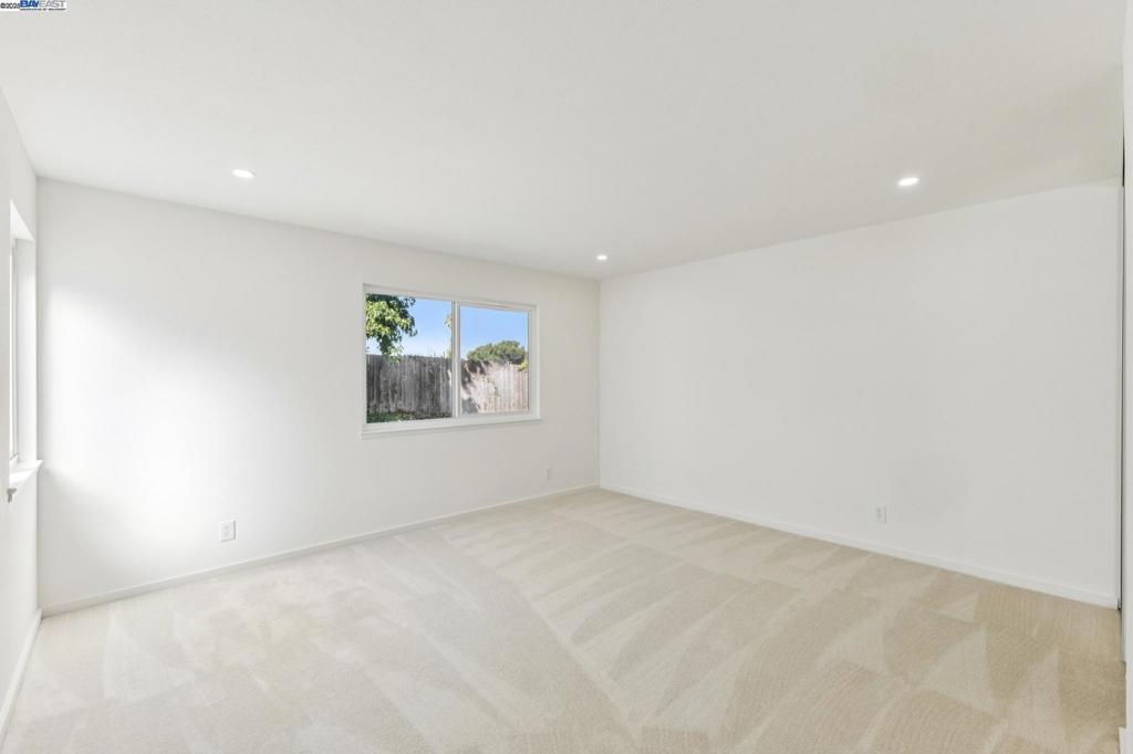 HAYWARD HILLS - Residential