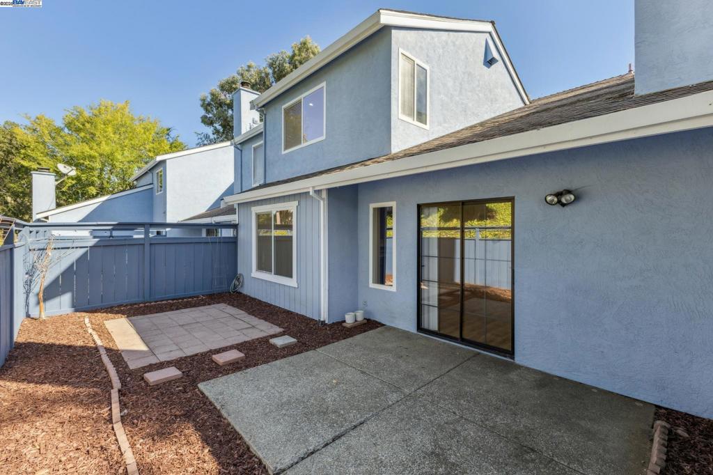 HAYWARD HILLS - Residential