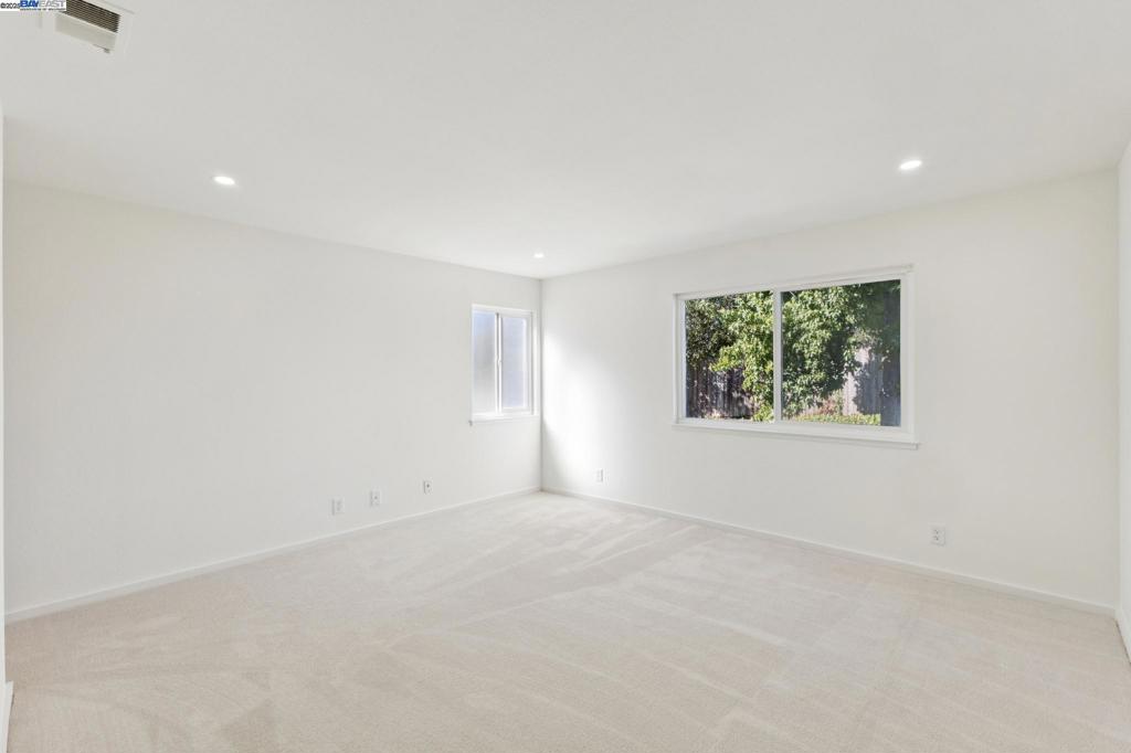 HAYWARD HILLS - Residential