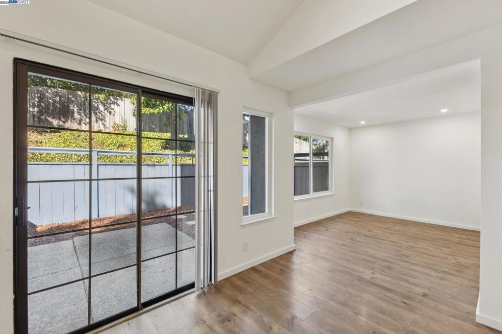 HAYWARD HILLS - Residential