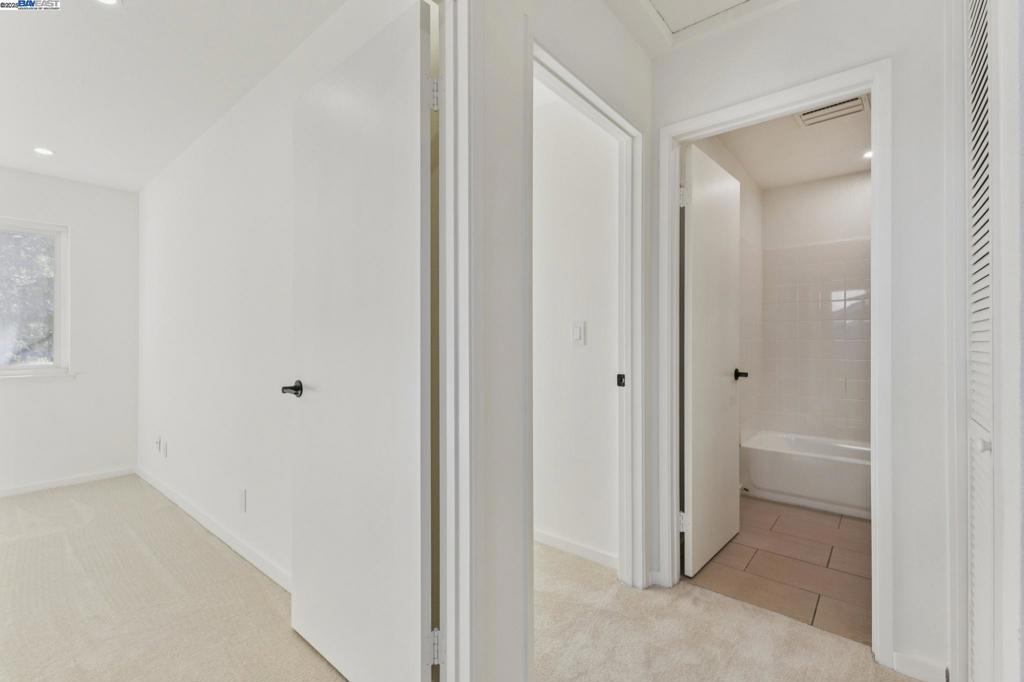 HAYWARD HILLS - Residential