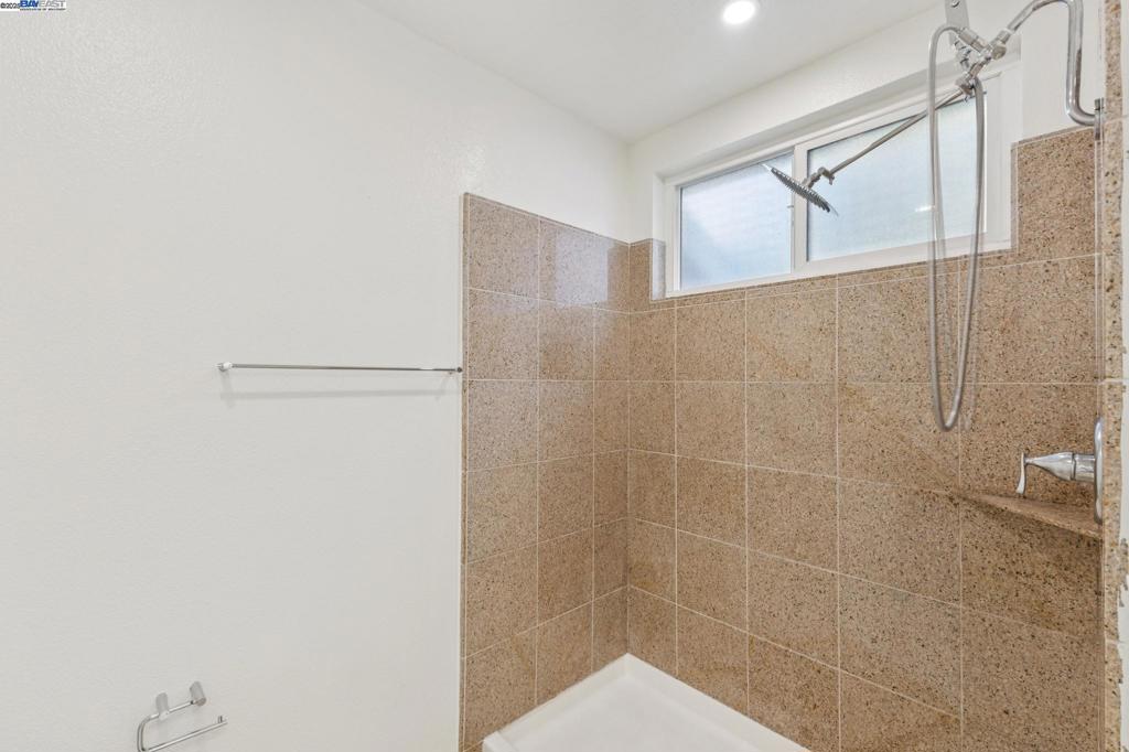 HAYWARD HILLS - Residential