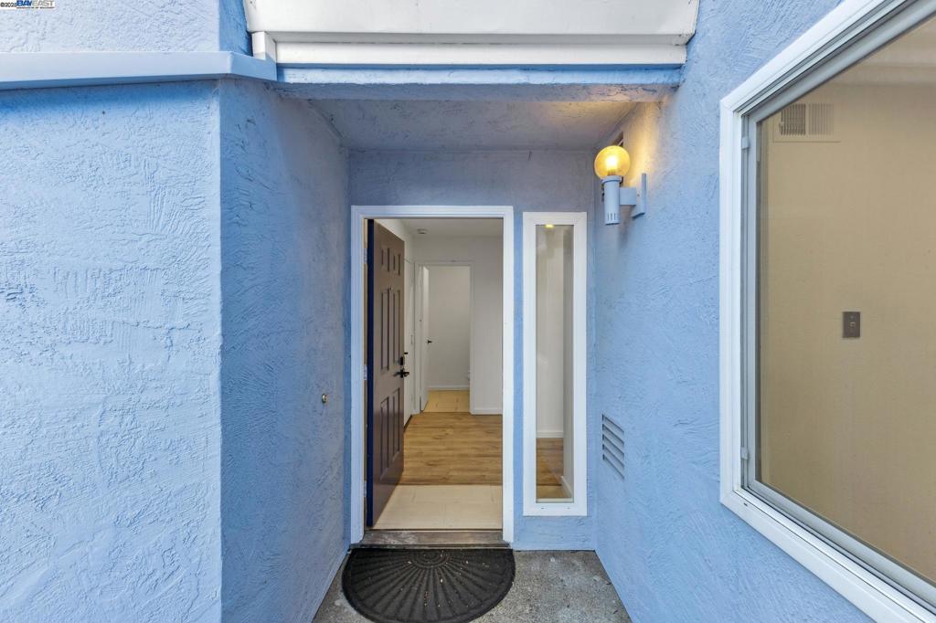 HAYWARD HILLS - Residential