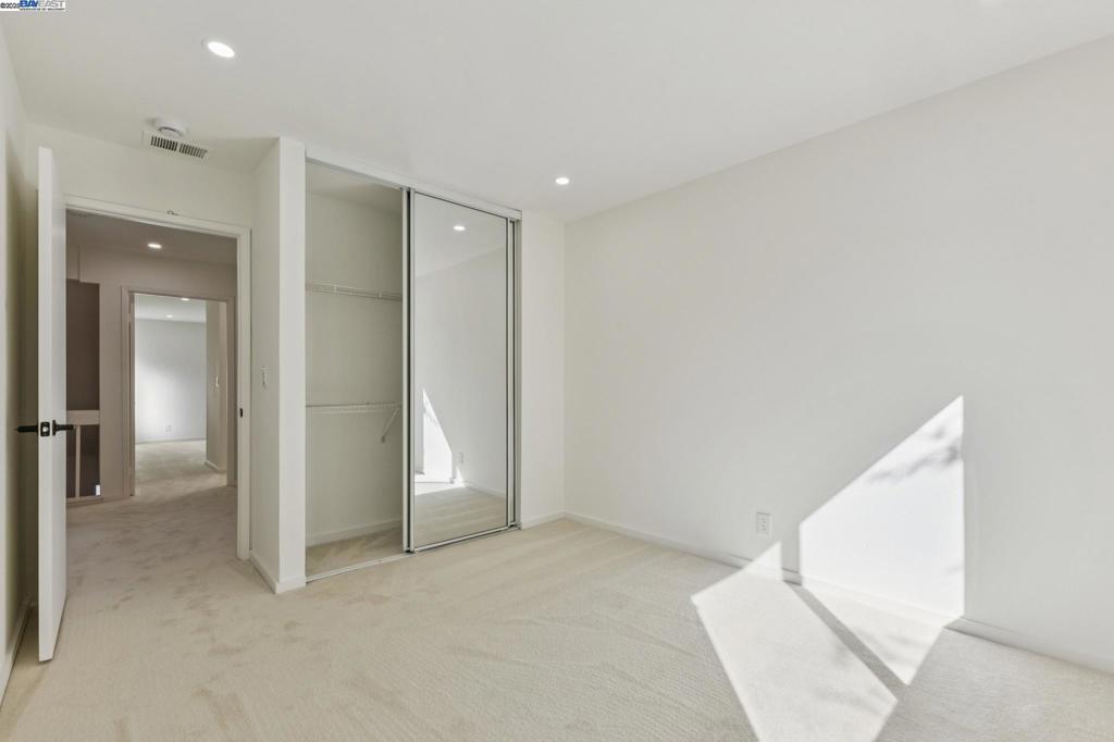 HAYWARD HILLS - Residential