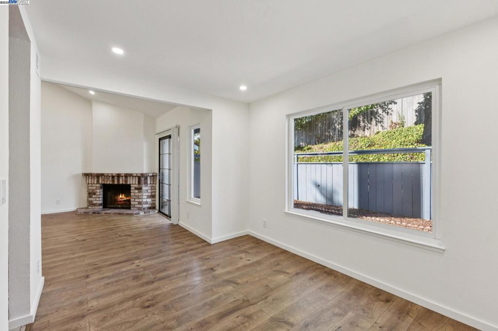 HAYWARD HILLS - Residential