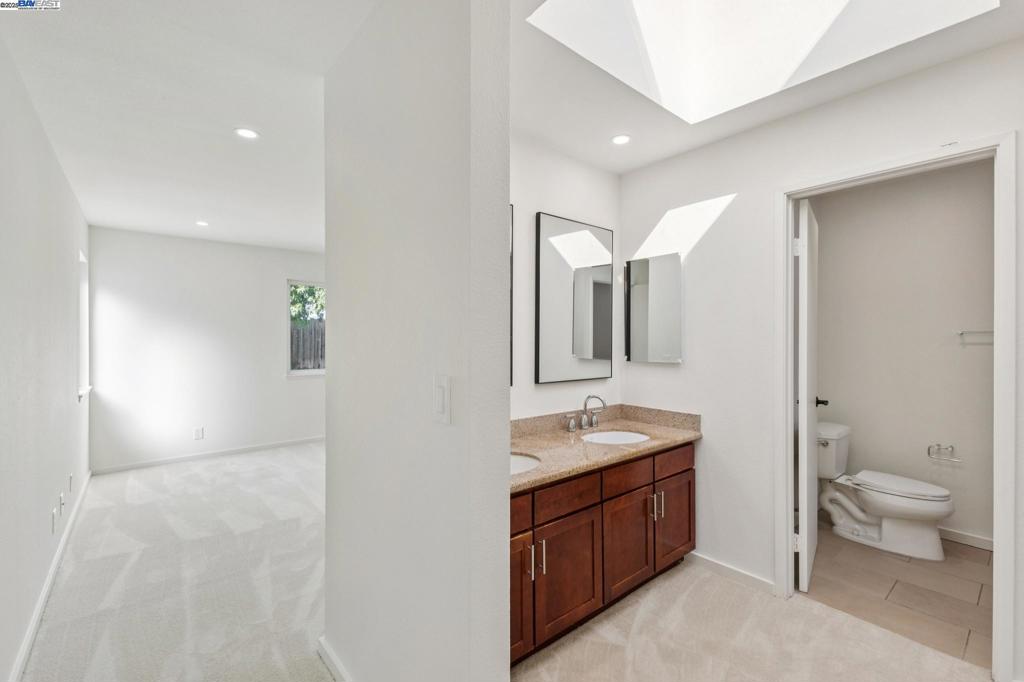 HAYWARD HILLS - Residential