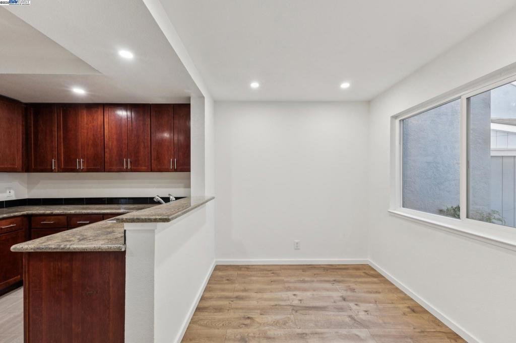 HAYWARD HILLS - Residential