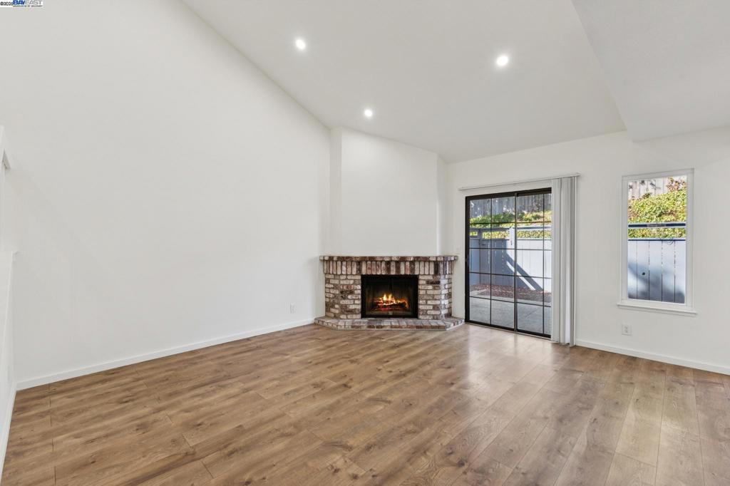 HAYWARD HILLS - Residential