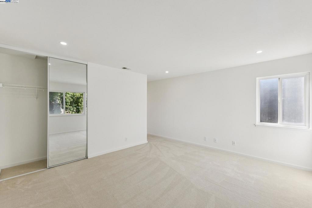 HAYWARD HILLS - Residential
